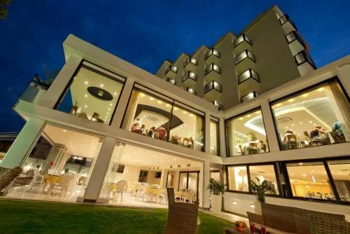 Hotel 2000 - Image 1