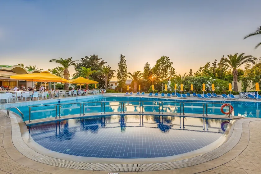 Kipriotis Hippocrates Hotel - Image 1