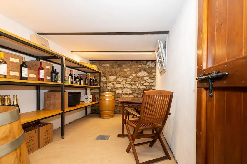 Luxury 2 in Como With 2 Bedrooms and 2 Bathrooms - Image 1