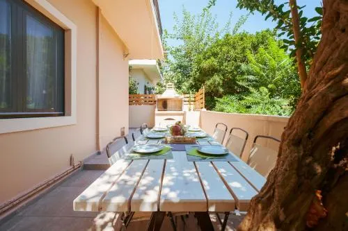 Stylish Home With Terrace & Parking - Image 1