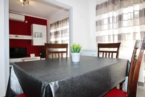 Apartment Mihaela - Image 1