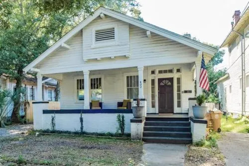 Modern Cottage on Michigan - Image 1