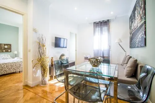 Apartamentos Dali Madrid - Image 1