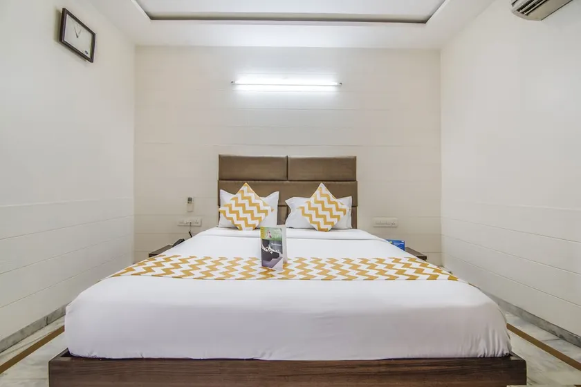 Hotel Arun International - Image 1
