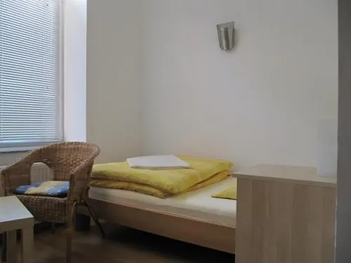 Hotel am Bahnhof - Image 1