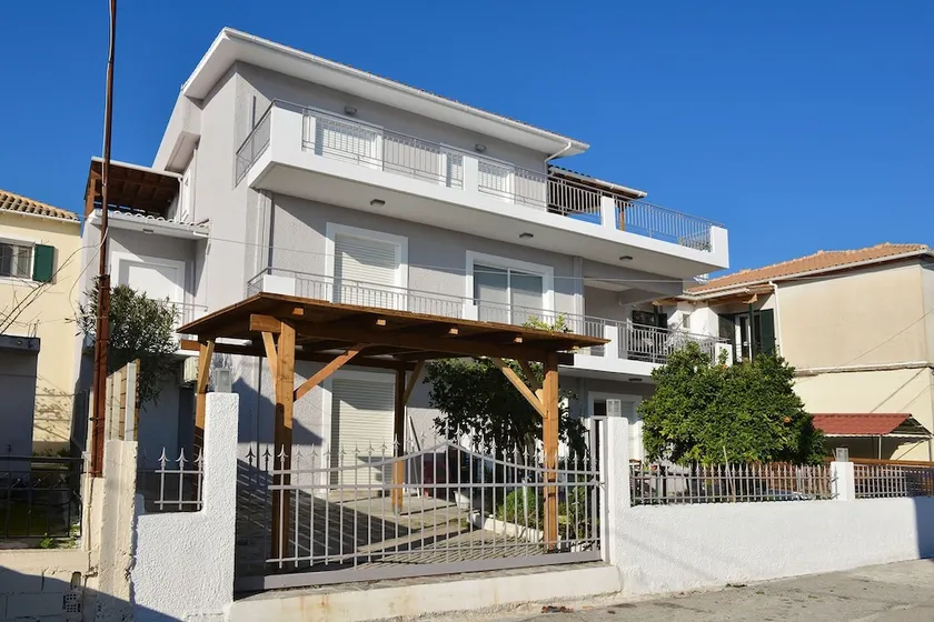 2BR Flat in Lefkada in Kariotes - Image 1