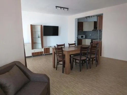 Family Hotel Aura - Image 1