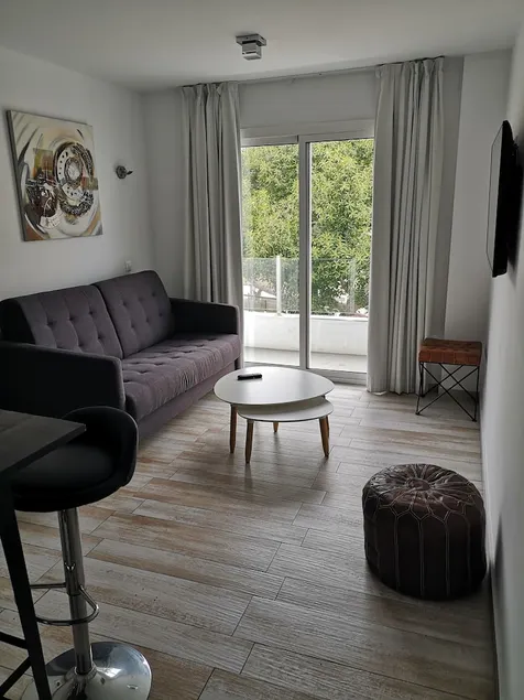 Boutique X - Image 1