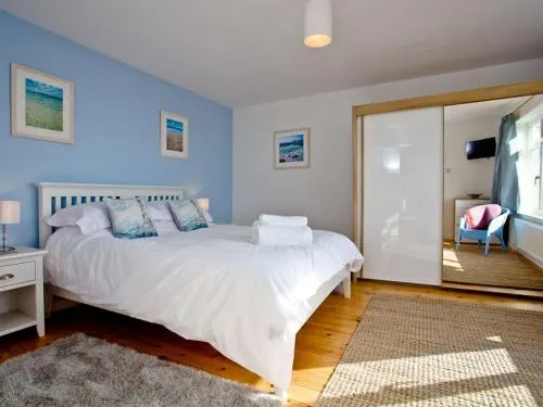 Lavender Hill House - Image 1