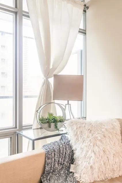 Premium Suites Furnished Apartments - Bay/Collage - Image 1