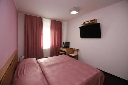 Rooms Merkantil Simenta - Image 1