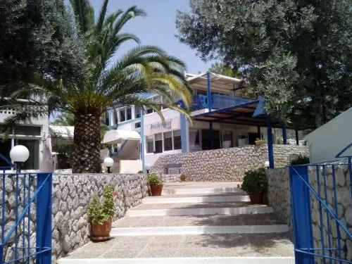 Margarita Hotel - Image 1