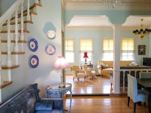 3BR Venetian style Villa in Mytilene City Centre - Image 1