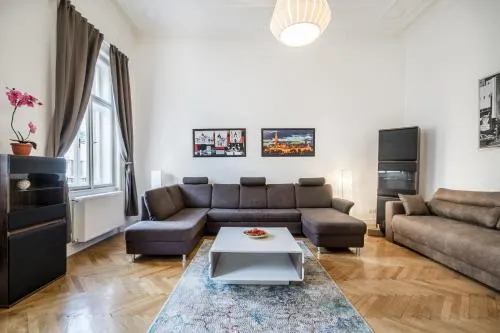 Stayinstyle Apartments - Image 1