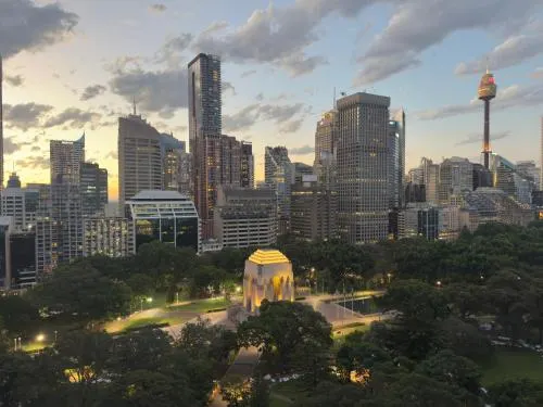 Accommodation Sydney - Hyde Park Plaza 38 College St Sydney - Image 1