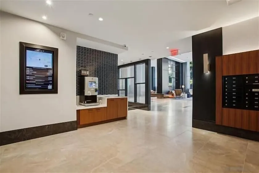 National at Rosslyn Towers - Image 1