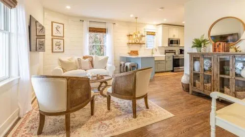 Downtown Luxury Farmhouse Apartment #2 - Image 1