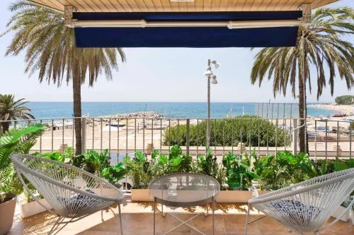 Apartamento Primera Linea de Mar con Espectaculares Vistas - Image 1