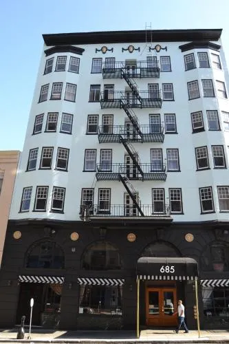 HI San Francisco City Center Hostel - Image 1