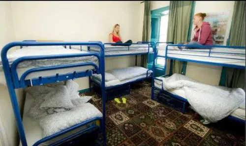 Cashel Holiday Hostel - Image 1