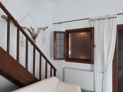 Casa Sofianna 2-bedroom home next to sandy beach - Image 1
