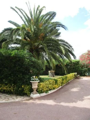 Villa La Renaissance - Image 1