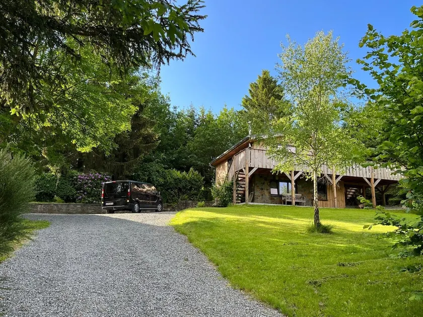 Forestside Escape Near Lake - Image 1