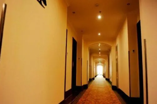 Greentree Inn Jiangsu Wuxi Binhu Taihu Pearl Development Mansion Business Hotel - Image 1