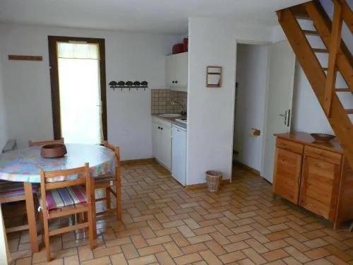 House Maisonnette dans residence de vacances avec piscine - Image 1