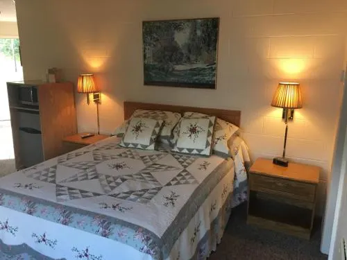 Bel Aire Motel - Image 1