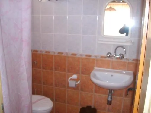 Nelly Guest House - Image 1