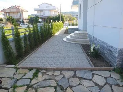 Bluehouse - Image 1