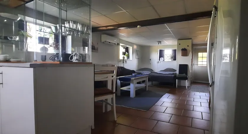 Cozy 2 bed Apartment in the Countryside - Image 1