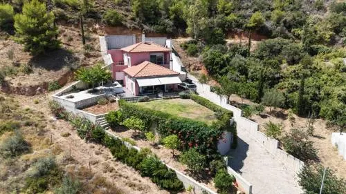 Villa with spectacular view - Image 1