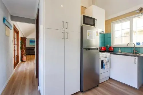 Binks Beach House - South Fremantle - Image 1