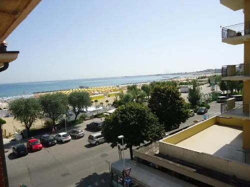 Hotel L And V - Image 1