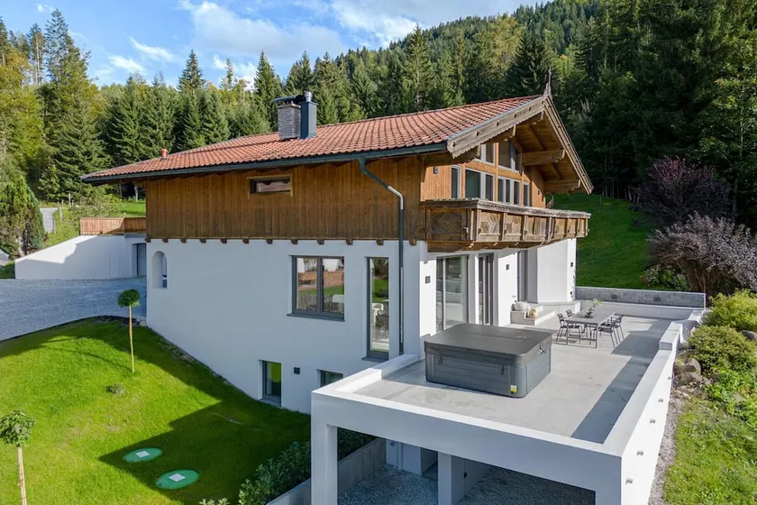 Exclusive Alpine chalet in Niederau - Image 1