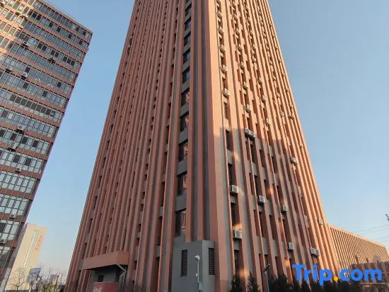 Maker Commune Cinema-style Apartment (Qinghe Peninsula) - Image 1