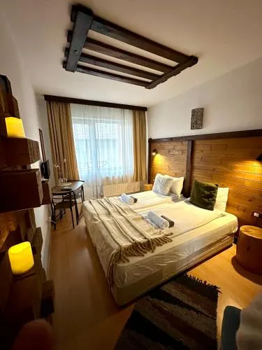 Red House Family Hotel - Image 1