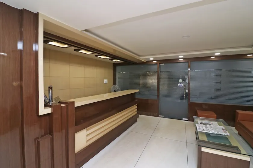 Hotel Debarshi by OYO Rooms - Image 1