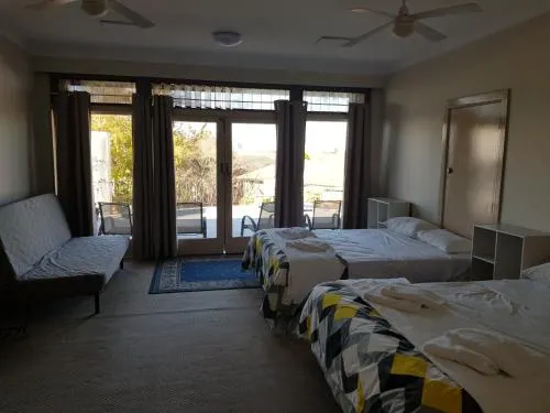 Orange Grove Hotel - Image 1