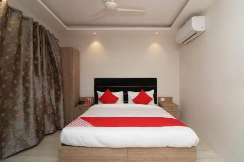 Shree Shyam Guest House - Image 1