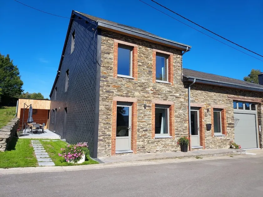 Attractive Holiday Home in Wallonie With Garden - Image 1