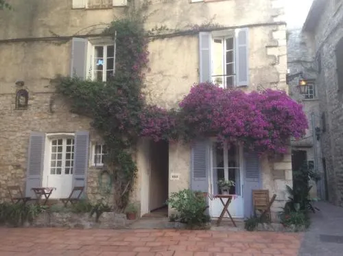 La Cle De La Porte B&B - Image 1