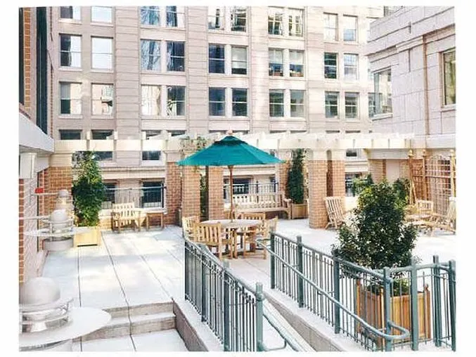 The Lexington at Market Square - Image 1