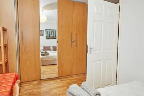 Brecknock Road House - Image 1