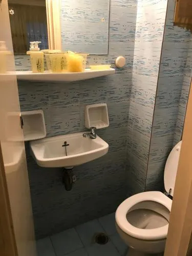 Luxury apartment close to city center, university and children's hospital - Image 1