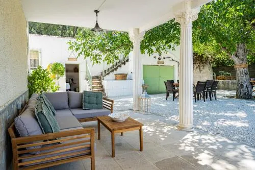 Villa Viñedo - Agradable Villa Rústica con Jardín - Image 1