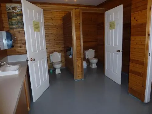 Cottonwood Bay Resort - Image 1