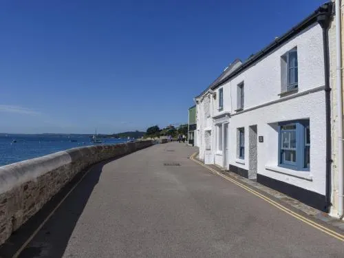 Prydes Cottage - Image 1